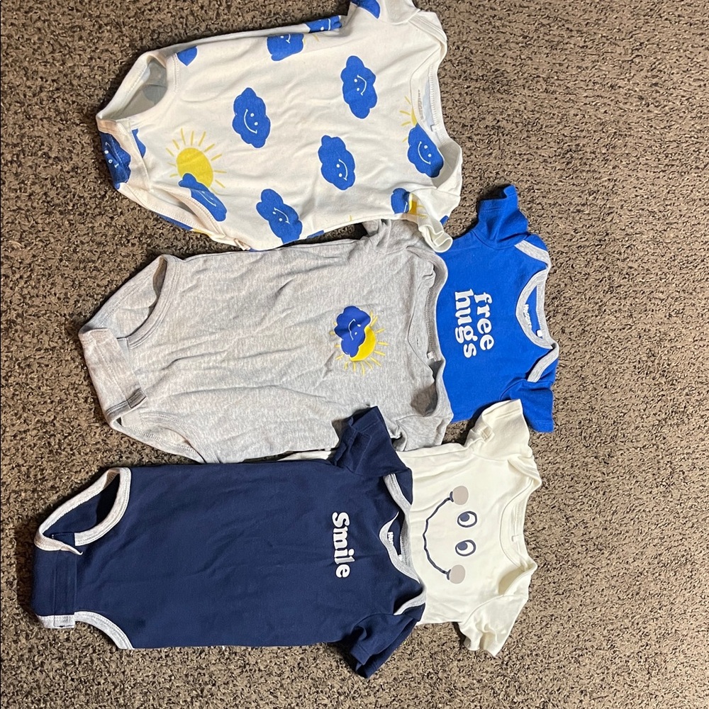 Huggies Bodysuits 12m (bundle of 5)